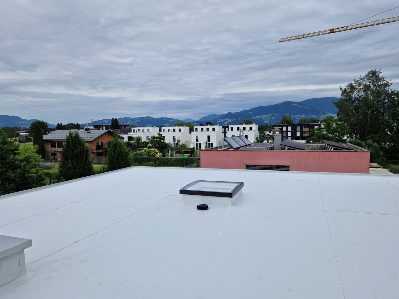 lachdach-Abdichtung mit Ausblick – sicher bis ins letzte Detai
